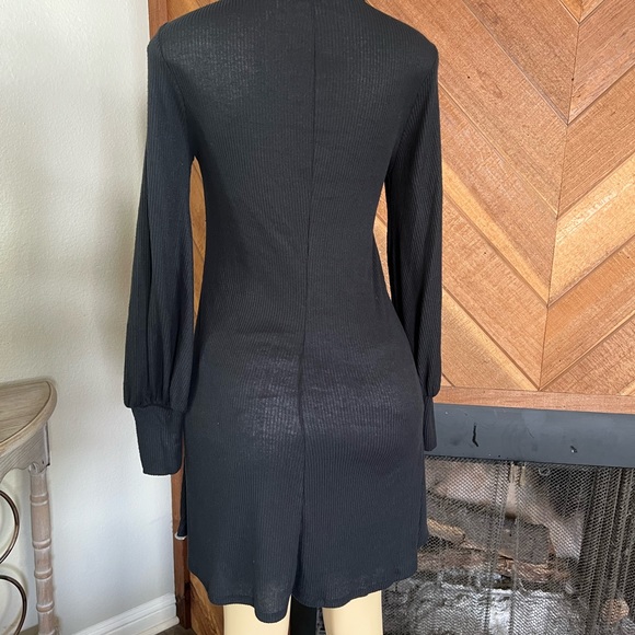 Express dress - Picture 2 of 2